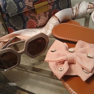 Elegant Pink Bow Hair Clip